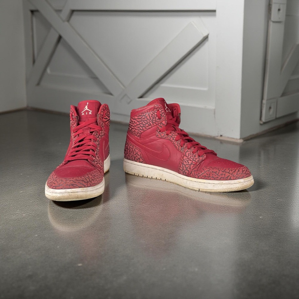 JORDAN Air 1 Retro High Men 10 Red Elephant Print Sneakers 839115-600 Leather